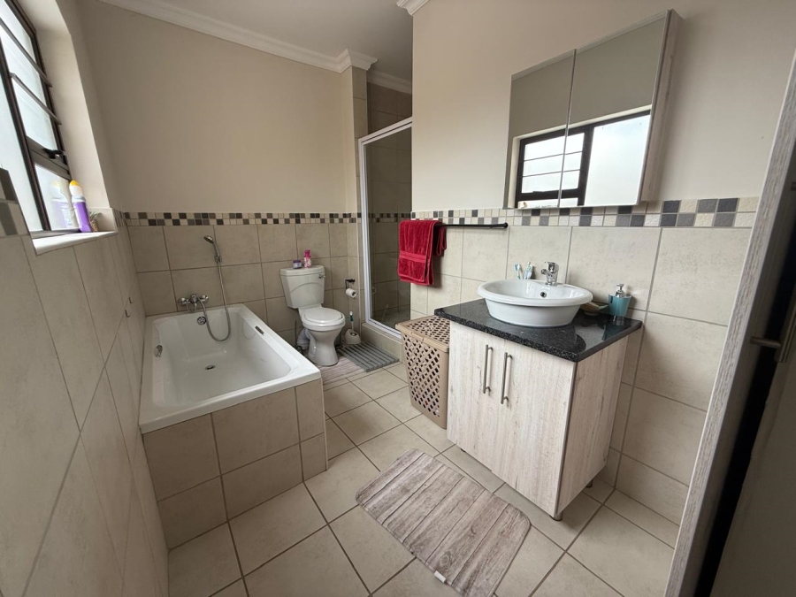 3 Bedroom Property for Sale in Waterval East North West